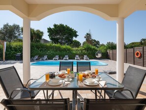 Outdoor dining - Villa Montefile mit herrlichem Privatpool by Interhome (Ialyssos)