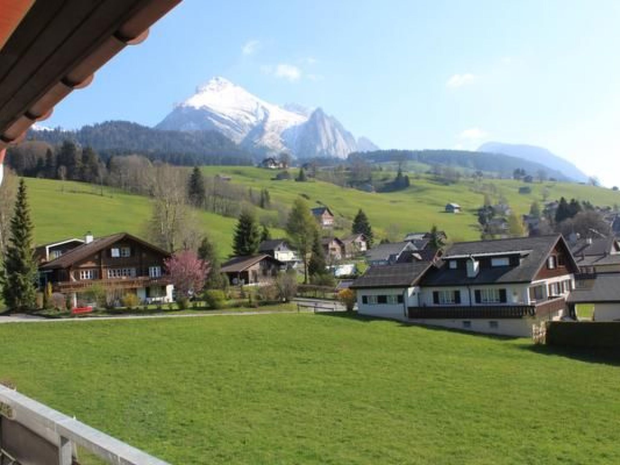 المنطقة المحيطة بالمنشأة