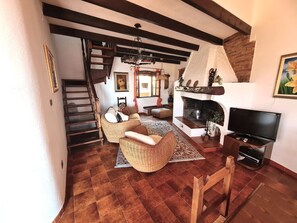 TV, fireplace - Villa mit Panoramablick by Interhome (Sant'Antioco)