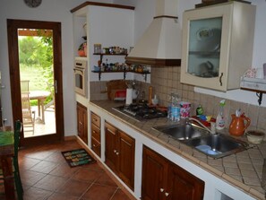 Fridge, oven, dishwasher, cookware/dishes/utensils - Su Sole de Barega by Interhome (Carbonia)