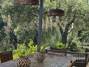 Outdoor dining - Exklusiv Ferienhaus Elba mit Panorama und Garten by Interhome (Porto Azzurro)