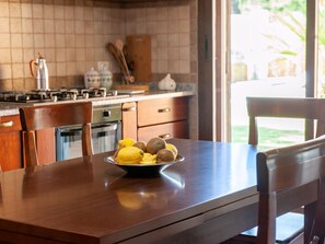Fridge, microwave, oven, dishwasher - Vacation home 'Chloe by Interhome (Capitana)