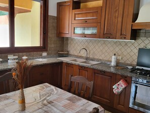Fridge, microwave, oven, dishwasher - 'Villa Vivi by Interhome (Capitana)