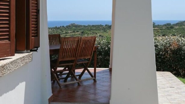 Unclassified image, 1 of 23, button - Villa mit gemeinsamem Pool und Meerblick by Interhome (Agrustos)