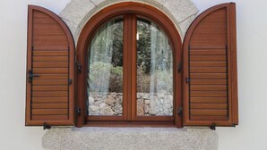 Unclassified image, 2 of 23, button - Villa mit gemeinsamem Pool und Meerblick by Interhome (Agrustos)