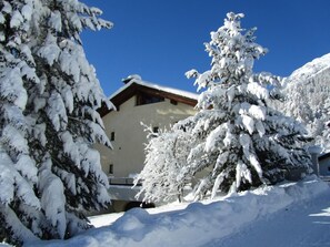 Exterior - Residenz La Mora 18 by Interhome (La Punt-Chamues-ch)