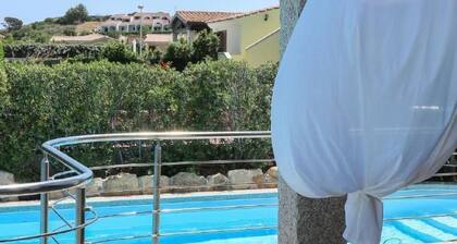 Haus in Budoni mit Schwimmbad und Privatparkplatz by Interhome