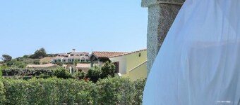 Haus in Budoni mit Schwimmbad und Privatparkplatz by Interhome