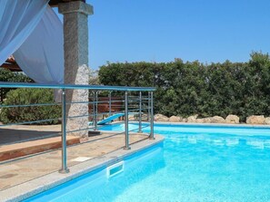 Pool - Haus in Budoni mit Schwimmbad und Privatparkplatz by Interhome (Agrustos)