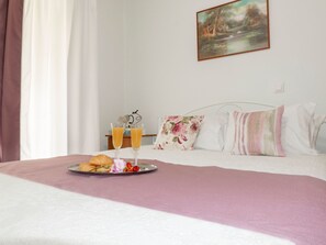 Internet - mit Privatpool für 5 Personen und 1 Kind in Dassia, Nordgriechenland by Interhome (Kalami)