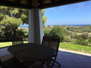 Outdoor dining - Wohnung "Rena" mit Meerblick by Interhome (Agrustos)