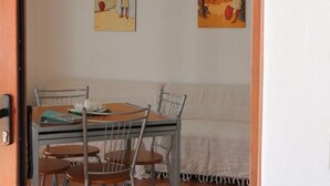 Unclassified image, 3 of 27, button - Wohnung "Rena" mit Meerblick by Interhome (Agrustos)