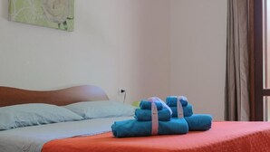 Unclassified image, 5 of 27, button - Wohnung "Rena" mit Meerblick by Interhome (Agrustos)