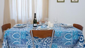 Dining - Wohnung in Capilungo mit Grill, Terrasse und Garten by Interhome (Acquarica del Capo)
