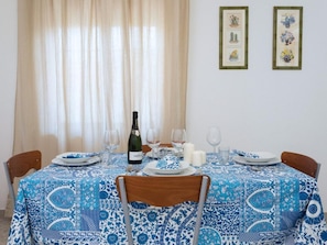 Dining - Wohnung in Capilungo mit Grill, Terrasse und Garten by Interhome (Acquarica del Capo)