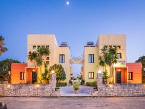 Exterior - mit gemeinschaftlichem Pool by Interhome (Maleme Kriti)