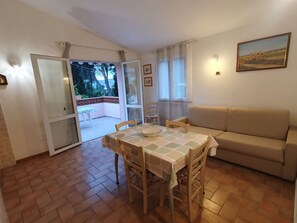 Living area - mit Terrasse by Interhome (Capoliveri)