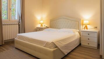 Comfort-lejlighed - balkon - byudsigt | Skrivebord, arbejdsområde til bærbare computere, gratis Wi-Fi