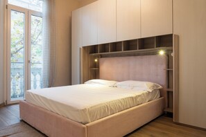 Comfort Apartment, Balcony, City View | Desk, laptop workspace, free WiFi - Emilia Suite Home (Modena)