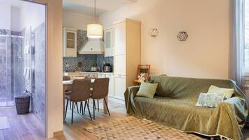 Comfort-lejlighed - balkon - byudsigt | Opholdsområde