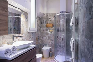 Comfort Apartment, Balcony, City View | Bathroom - Emilia Suite Home (Modena)