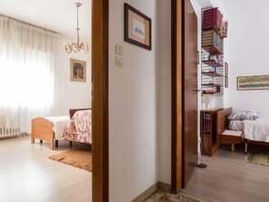 Internet - Venedig Wohnung in Venedig Mestre mit Terrasse by Interhome (Mestre)