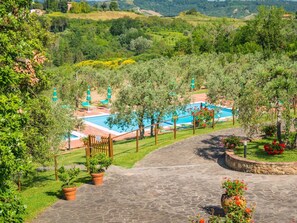 Pool - Drei-Zimmer-Wohnungen Borgo Collelungo, erster Stock by Interhome (Castelfalfi)