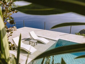 Pool - Luxuriöse "Villa Spyros" mit Meerblick by Interhome (Agios Vasilios)