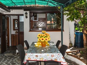 Outdoor dining - 'Apartment' mit Grill by Interhome (Capo Vaticano)