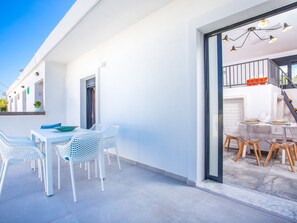 Outdoor dining - für 4 Personen ca. 79 m² in Faliraki, Ägäis (Rhodos) by Interhome (Faliraki)