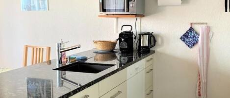 Réfrigérateur, micro-ondes, four, lave-vaisselle