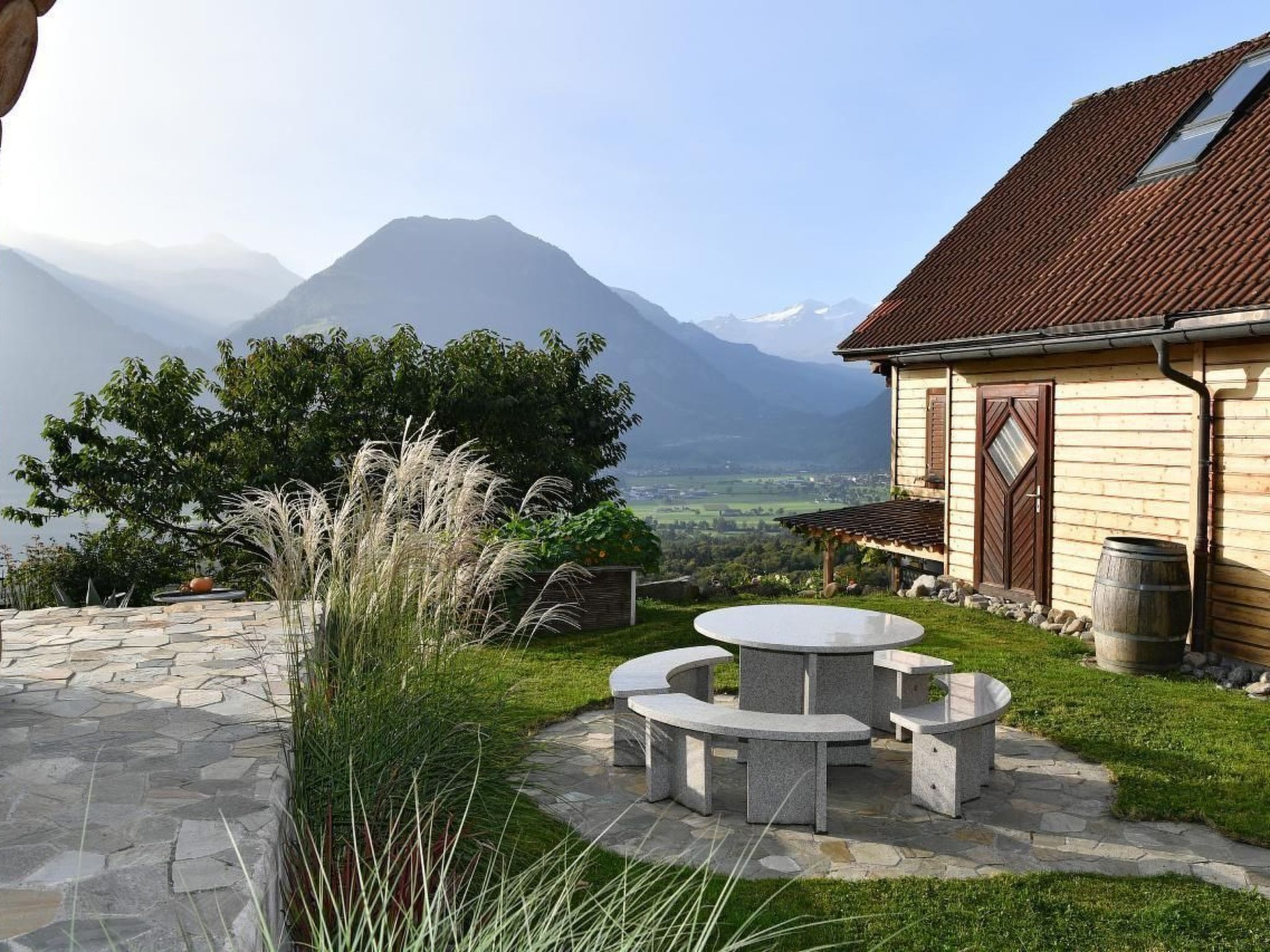 تناول الطعام بالخارج