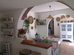 Dining - Rustikale Villa mit Steinpool by Interhome (Alghero)