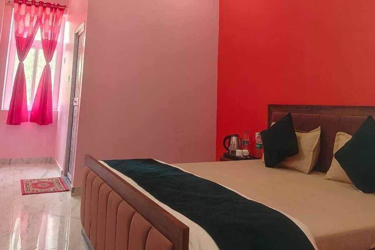 Kahden hengen huone (yksi tai kaksi sänkyä) | Silitysrauta/-lauta, ilmainen Wi-Fi