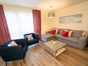 TV - Gina's Apartment - Nähe zu See und Berge by Interhome (Sarnen)