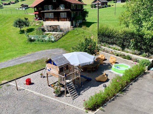 Gina's Apartment - Nähe zu See und Berge by Interhome
