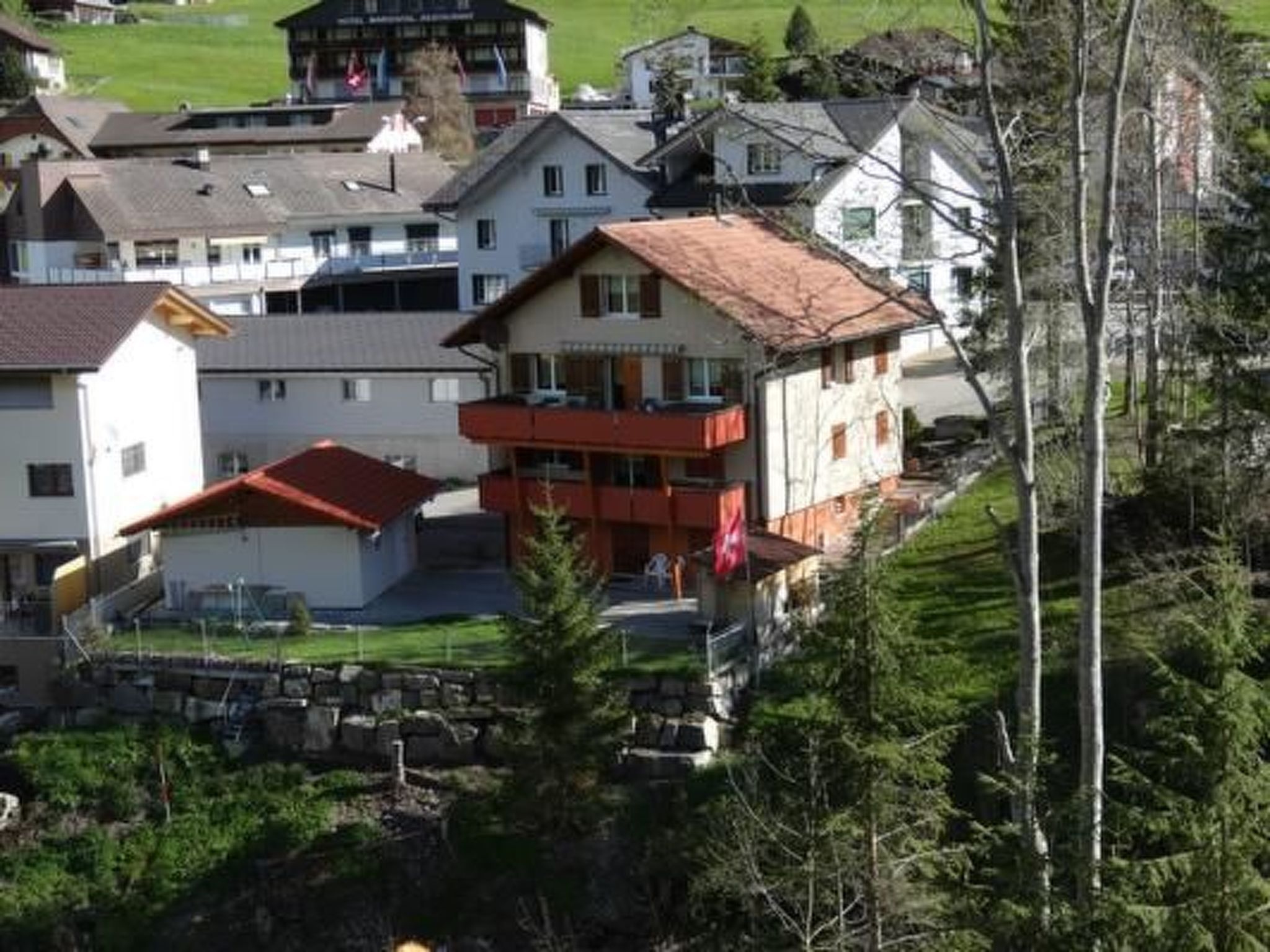 المنشأة من الخارج