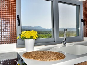 Interior - "Sirocco" mit Blick auf das Wasser by Interhome (Kissamos Kriti)