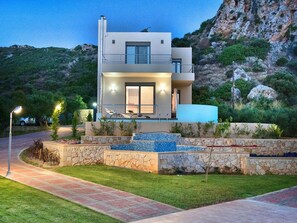 Exterior - "Sirocco" mit Blick auf das Wasser by Interhome (Kissamos Kriti)
