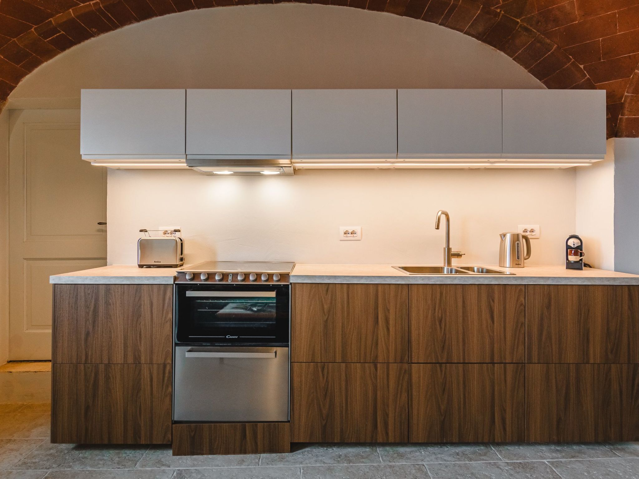 Réfrigérateur, four, lave-vaisselle