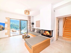 TV, fireplace - Blue Lake Villa Beheizter Pool by Interhome (Georgioupoli)