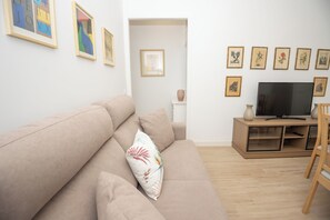 Deluxe Apartment, 2 Bedrooms, Non Smoking | Living area - El Templete Suite 1 (Cordoba)