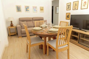 Estudi Deluxe, 2 dormitoris, fumadors | Interior