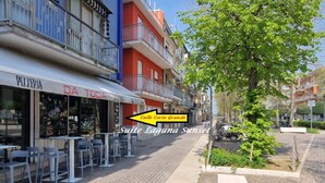 Outdoor dining - Wohnung am Strand by Interhome (Chioggia)