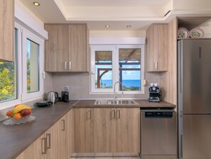 Fridge, microwave, oven, dishwasher - Edem Paradise by Interhome (Gennadi)
