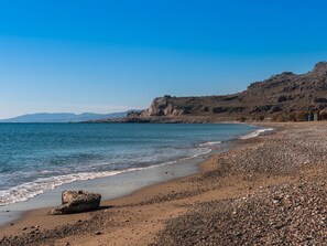 Beach - Villa Fay mit privatem Parkplatz in Lardos by Interhome (Gennadi)
