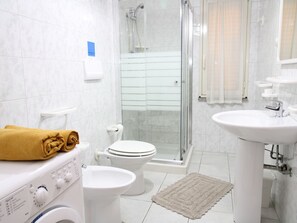 Towels - La Playa Wohnung - direkt am Strand by Interhome (La Caletta)