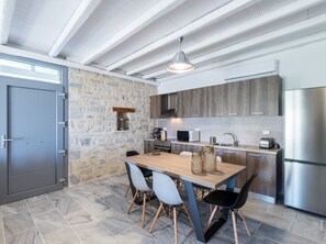 Fridge, microwave, oven, dishwasher - Schöne Villa Thetis mit eigenem Pool by Interhome (Paros)