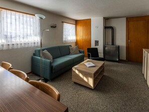 TV - Haus Reanchme by Interhome (Sörenberg)