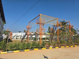 Área de juegos infantiles al aire libre